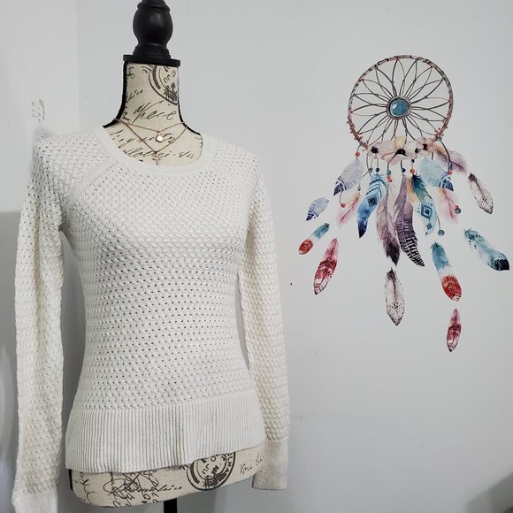 American Eagle Outfitters Sweaters - 🌷5/$15! AEO White Long Sleeve - Extra Small